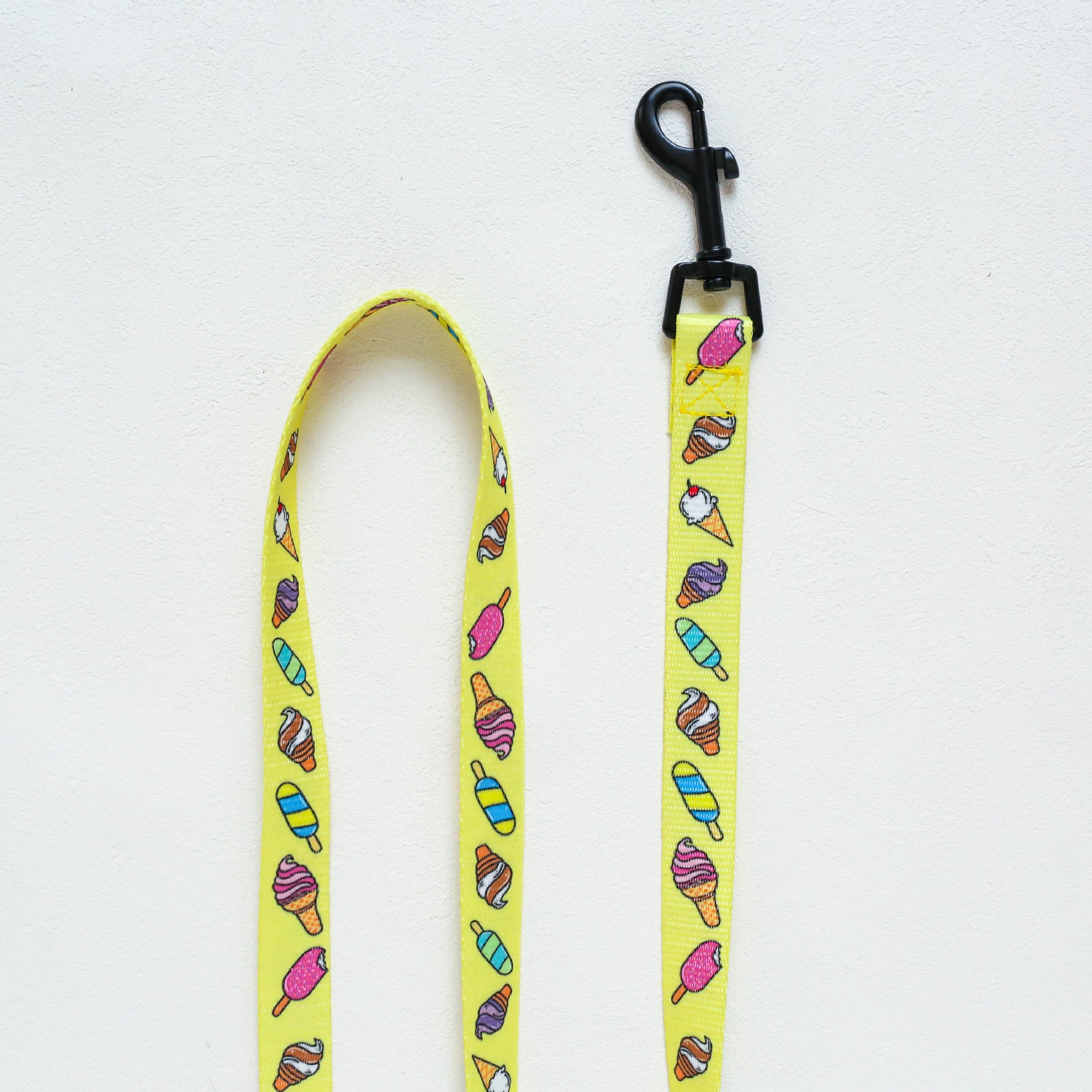 Ins explosion model dog small and medium-sized dog pets, breathable and breathable mesh leash