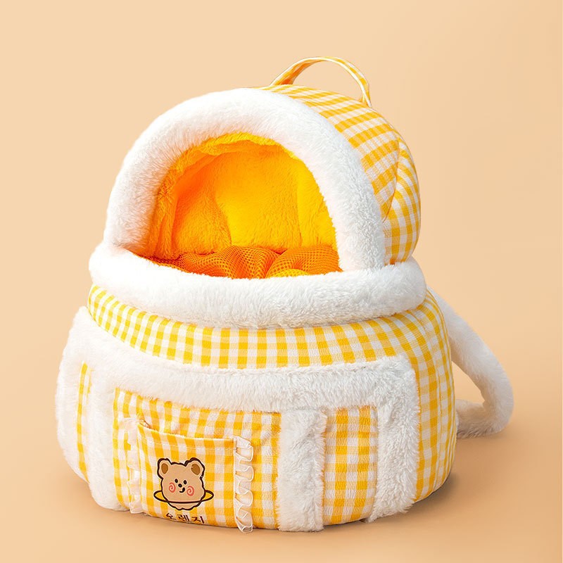 Small bee animal shape pet going out bag with exposed head shoulder bag for kittens and dogs portable cat bag pet backpack