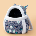 Small bee animal shape pet going out bag with exposed head shoulder bag for kittens and dogs portable cat bag pet backpack